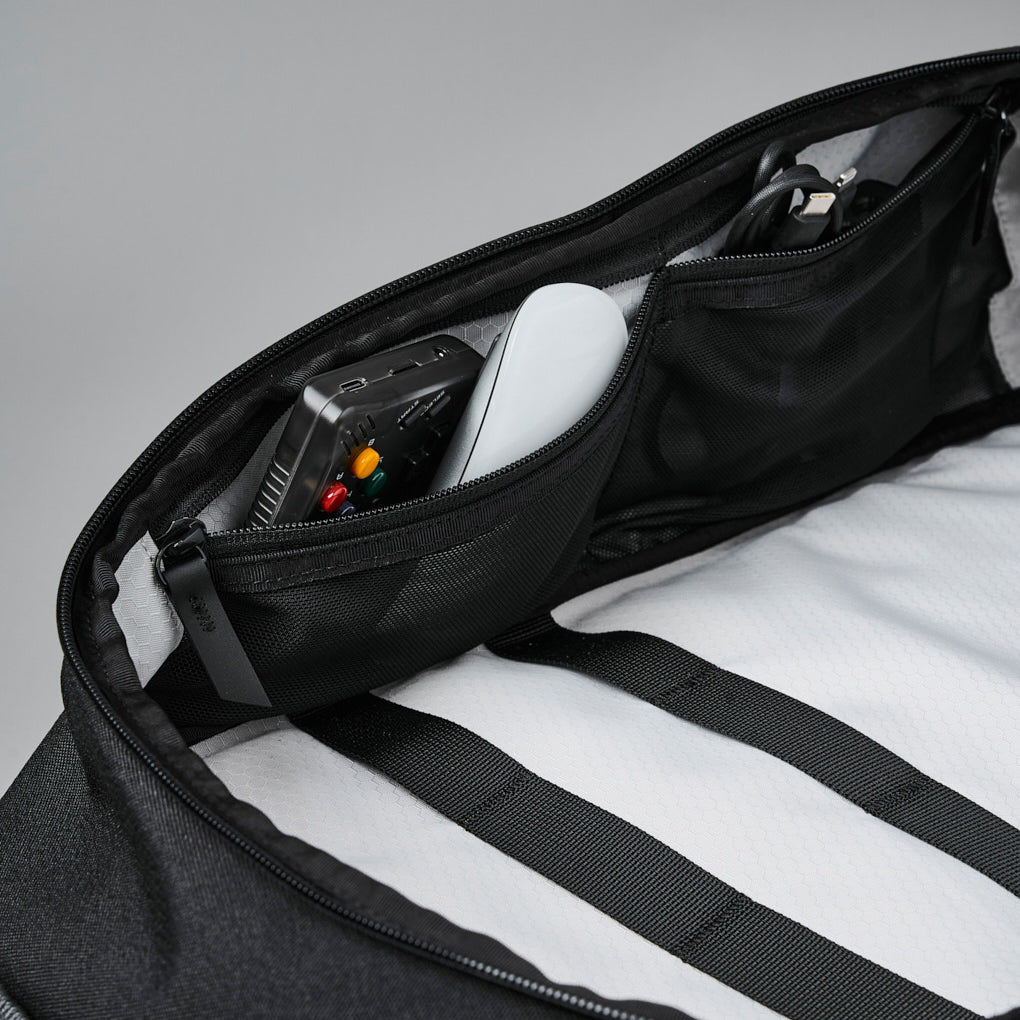 Alpaka Elements Travel Backpack Axoflux Black 600D - indvendige lommer