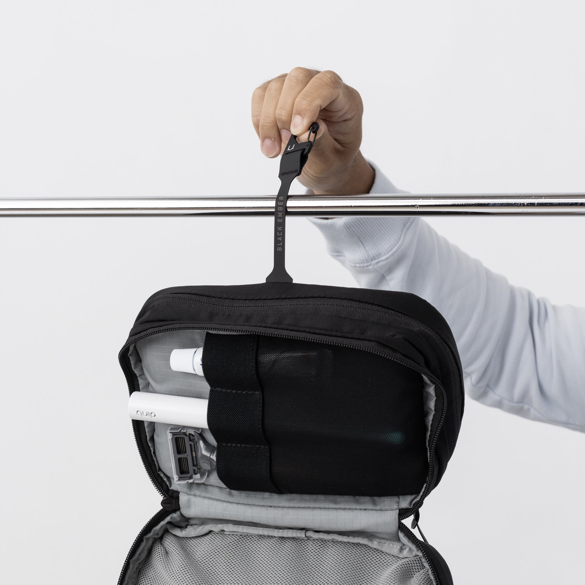 Black Ember Dopp Kit – Packsmart