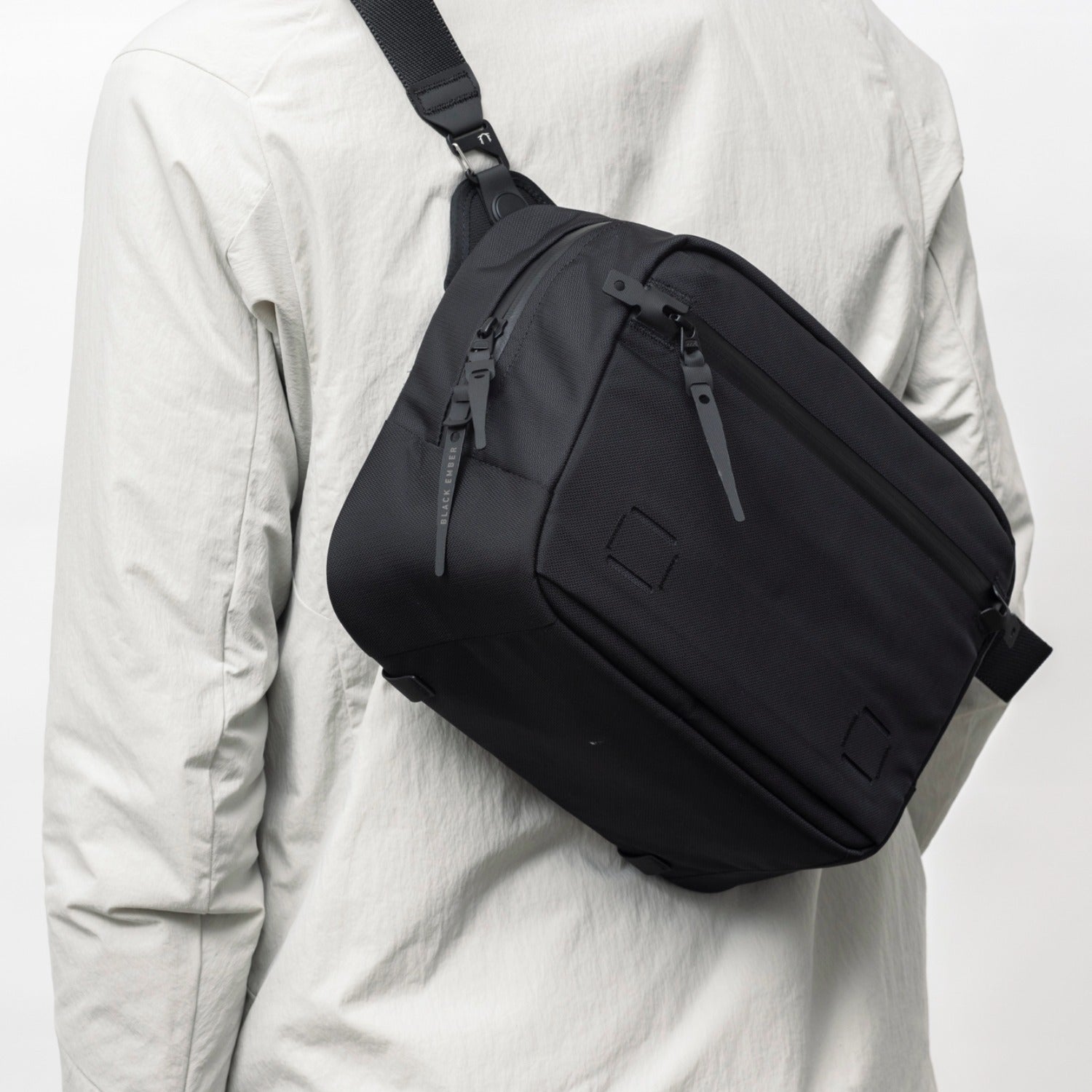 Black Ember Grip Sling 9L - Jet Black