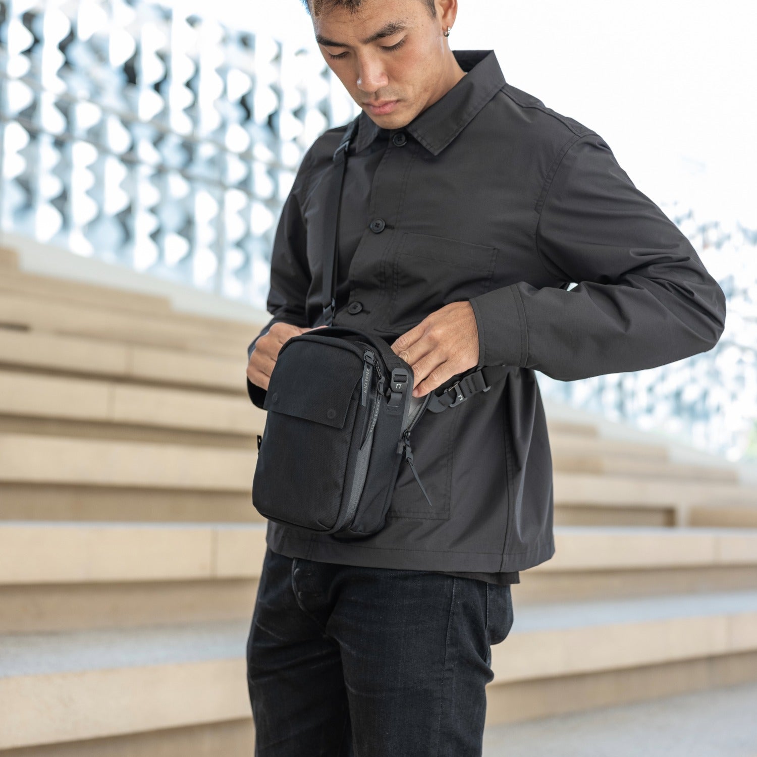 Black Ember Kompak