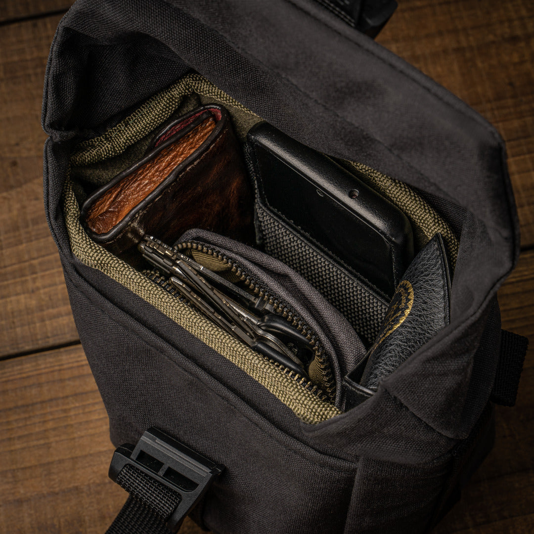 "Pilot" Travel Camera Bag 2L Upgraded - Black Canvas