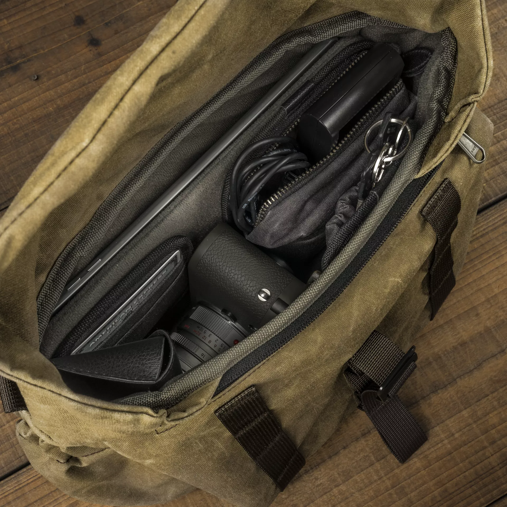 Wotancraft "Pilot" Travel Camera Bag 7L Upgraded - Khaki Brown Canvas